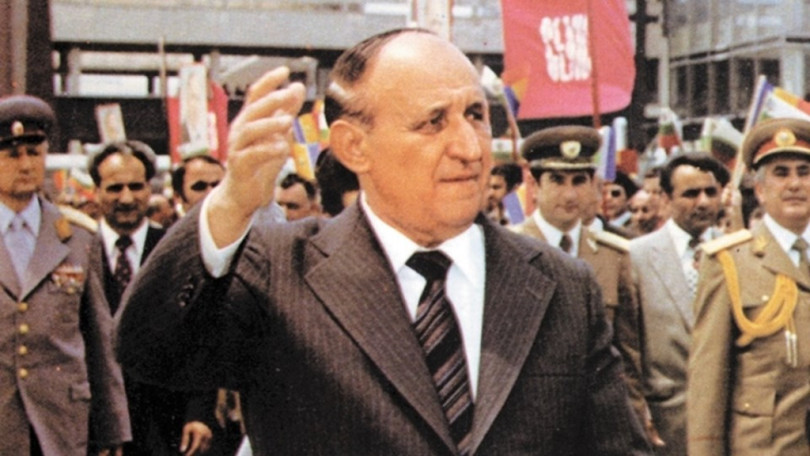Незаконният син на Тато остави милиони след смъртта си (Уникални снимки)