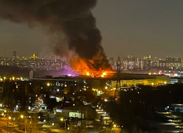 Много убити и ранени, след като неизвестни откриха стрелба в концертна зала в Москва