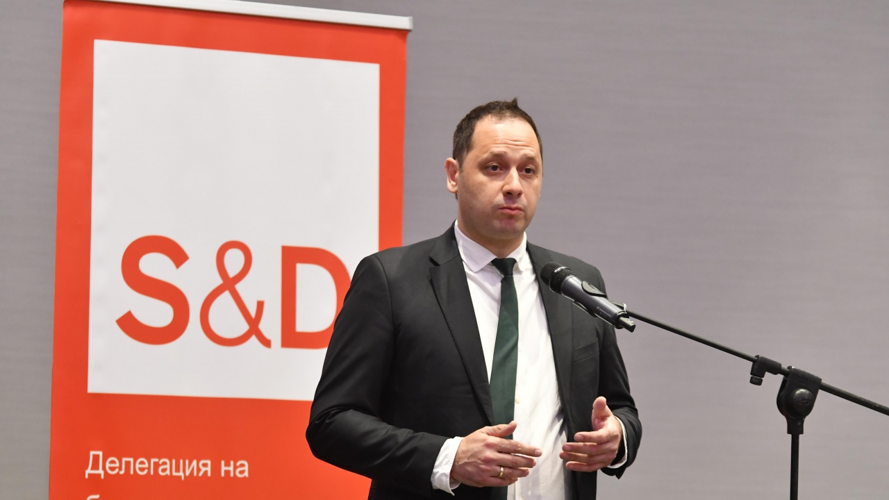 Петър Витанов: ЕП приема Закона за изкуствения интелект лрез април