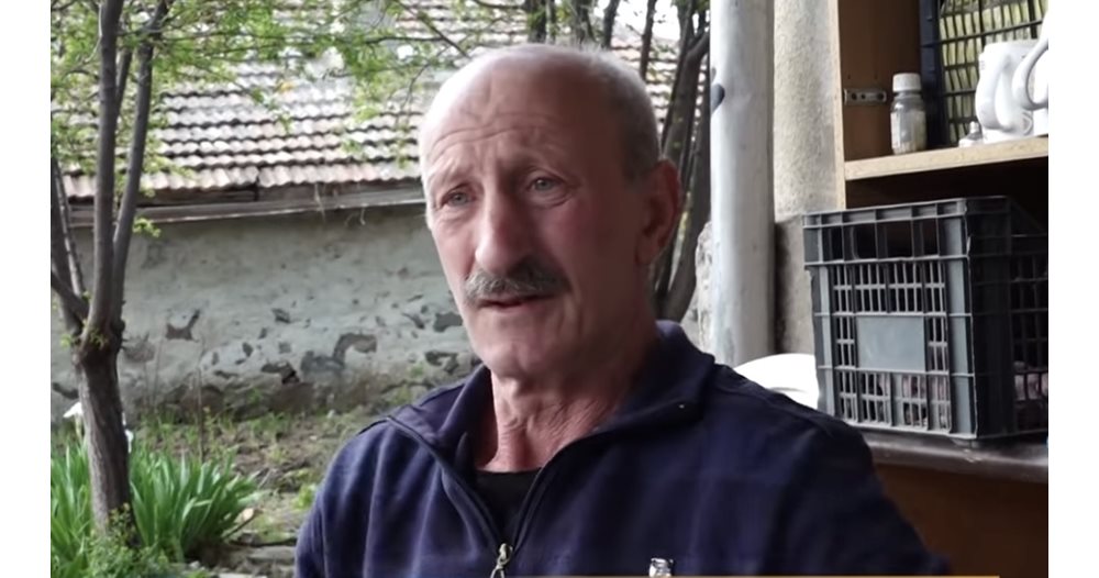 Закопайте умрелите, другите да пътуват, чува шофьорът на камиона ковчег в Локорско (Снимки)