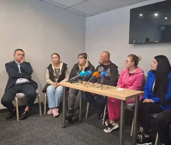 "Заплахи за насилие с чадър, бой на почивки над задържани жени...", МВР "беседва" по неотложност