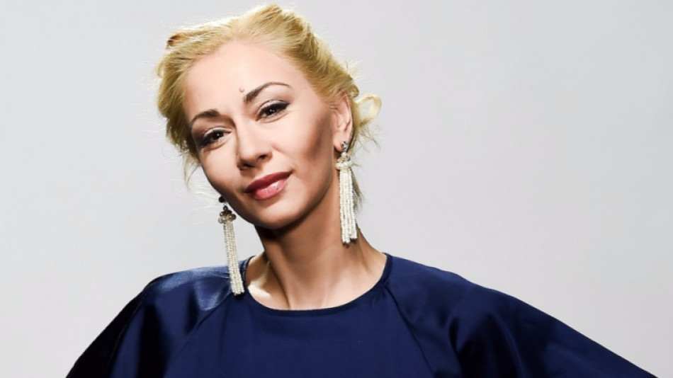 Ето защо Нети си обръснала главата и припадала |