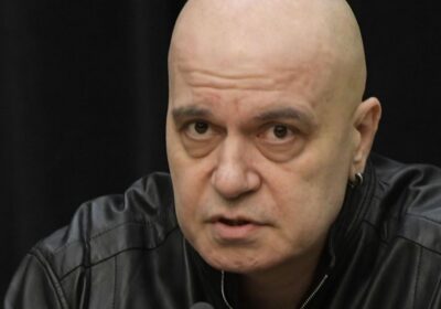 Слави Трифонов с ново гадже – студентка? -