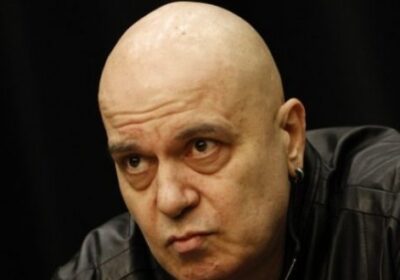 Слави Трифонов влюбен до уши в красива художничка, но тя го отряза!-Снимка