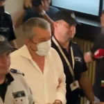 Апелативния съд в София съд гледа мярката за неотклонение на Румен Гайтански. Той обжалва постоянния си арест. Магистратите обаче не уважиха обжалването и Вълка, както е известен Гайтански, остава зад решетките.
На 19 август Софийският градски съд наложи мярка за неотклонение "задържане под стража" Румен Гайтански. Той е обвинен като подбудител по разследването за отпуснат от Българската банка за развитие (ББР) кредит за 148,5 млн. лв. Гайтански бе задържан с прокурорска мярка за до 72 часа, след като доброволно се предаде на органите на реда.
По случая обвиняеми са още бившият изпълнителен директор на ББР Стоян Мавродиев и Иван Георгиев, представител на фирмата „Роудуей кънстракшън“, получила кредита. Миналата седмица Мавродиев бе обявен за национално издирване с постановление на Комисията за противодействие на корупцията.
Адвокатите на Румен Гайтански посочиха пред съда, че не искат никаква мярка за неотклонение. Целта е Румен Гайтански да седи в ареста до изборите, заяви адвокат Георги Гатев. По думите му обвинението е напълно неразбираемо и се използва за политически цели. Търсят се престъпления и няма какви доказателства да се събират още, каза той. Някой не иска Румен Гайтански да бъде разпитан, а той има много неща да каже и има желание да бъде разпитан, добави Гатев.
Никъде не е посочено как и къде е извършено вмененото подбудителство. Румен Гайтански все още не е разпитан, посочи и адвокат Красимир Донков. Няма нито обосновано предположение, нито доказателства, че Румен Гайтански може да се укрие, добави той.
Искам да бъда пуснат, не съм извършил никакво престъпление, заяви пред съда Румен Гайтански и добави, че "това е скалъпена работа".
Според прокуратурата е неоснователно заявеното от защитата, че липсва яснота по отношение на обвинението за подбудителство. Държавното обвинение припомни решението на Софийския градски съд и отново посочи, че Гайтански умишлено е склонил Стоян Мавродиев да извърши престъпление, като част от парите от кредита са използвани изплащане на дивиденти на Гайтански в размер от 46 млн. лв., а над 26 млн. лв. били използвани от дружеството „Кристална вода“ за изплащане на задължения на ТЕЦ „Варна“. От прокуратурата добавиха, че съществува реална опасност Румен Гайтански да се укрие и да извърши друго престъпление.