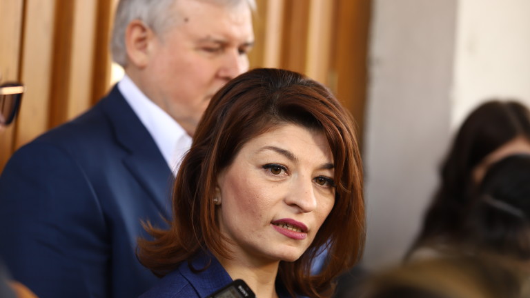 Първата „Мис България“: Няма да се унижавам и да моля за пенсия, дъщеря ми ме издържа СНИМКИ