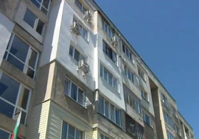 Стара панелка в София подлуди социалните мрежи. Такъв вход никога не сте виждали – СНИМКИ -