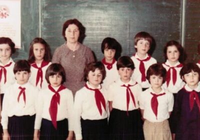 Пловдивчанин за училището по време на соца: Учителите ни манипулираха, биеха с показалки по главите. В класа имахме внедрени доносници -