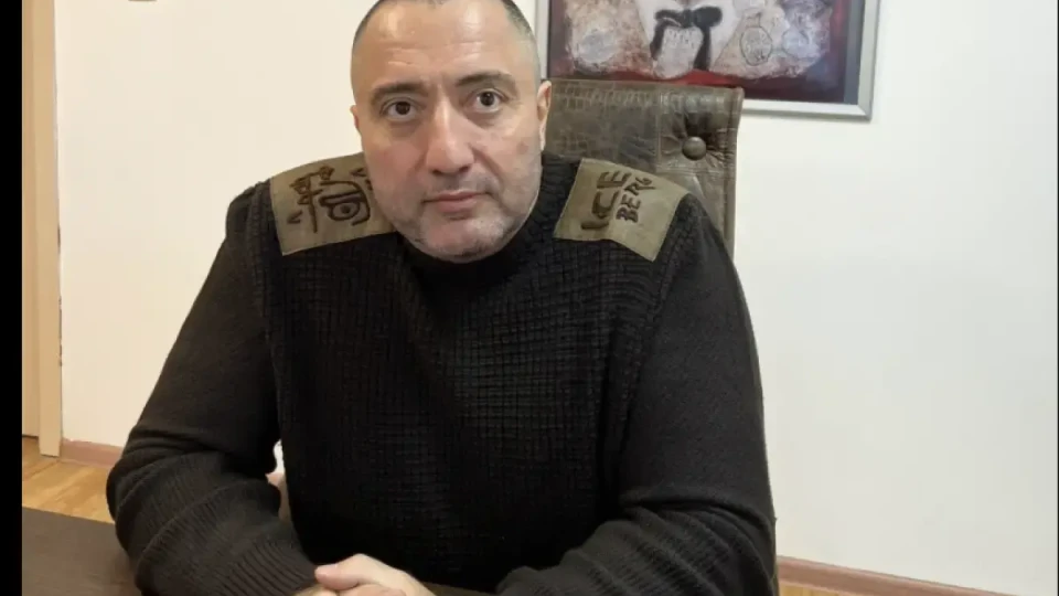 И мутрите не са това, което бяха: Митьо Очите проси в TikTok ВИДЕО -