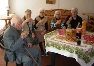 Драмата на една изтормозена стара жена – От голям палат до старчески дом