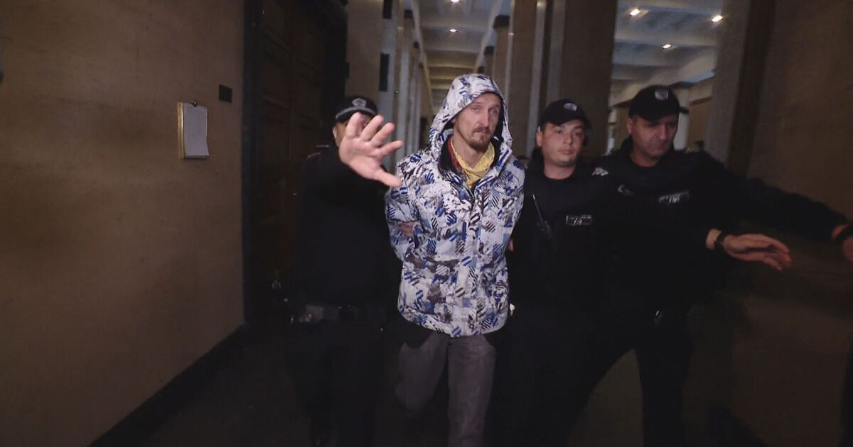 ПЪТЕН ДЖИГИТ: Димо Алексиев с над 40 нарушения на пътя. Актьорът се срина в ареста