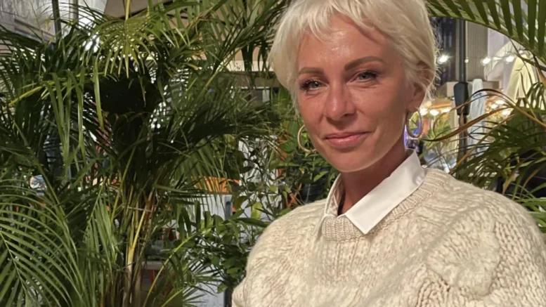 Нана Гладуиш на риболов с тоалет за 30 бона |
