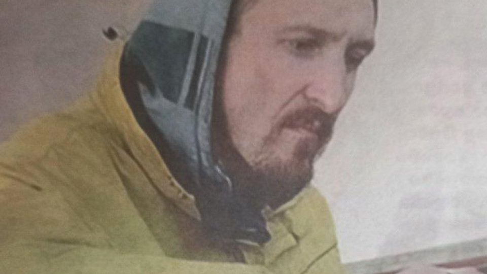 След като бе пуснат от ареста: Димо Алексиев обикаля дегизиран по заведения извън София (Снимки)