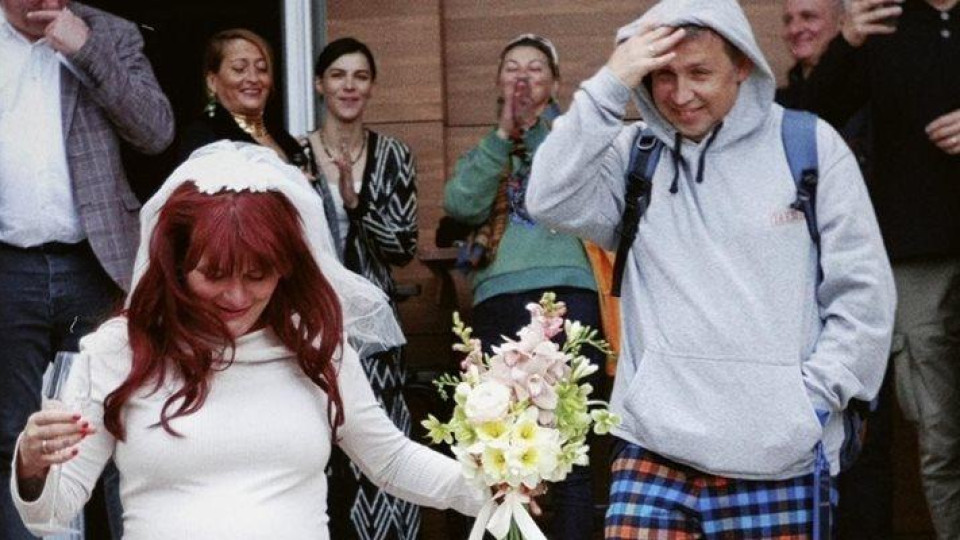 Рут Колева роди син, кръсти го Езра