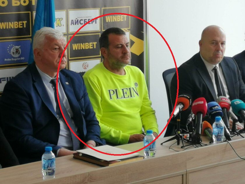 Босът на ПИМК Илиян Филипов беснее на пътя: