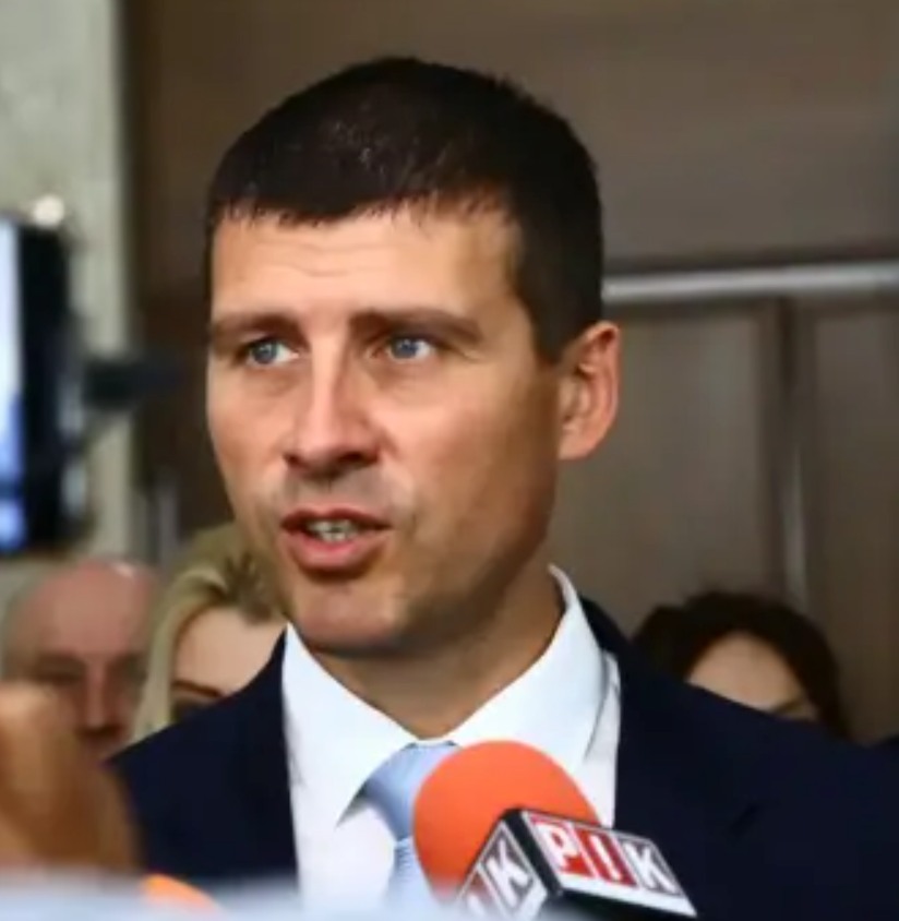 Ивелин Михайлов проговори за "гаджето" си - Покахонтас от БАН