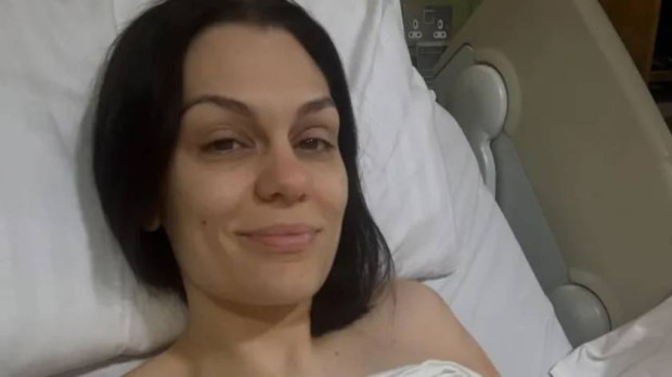 Джеси Джей отново в болница след тежката операция за рак на гърдата