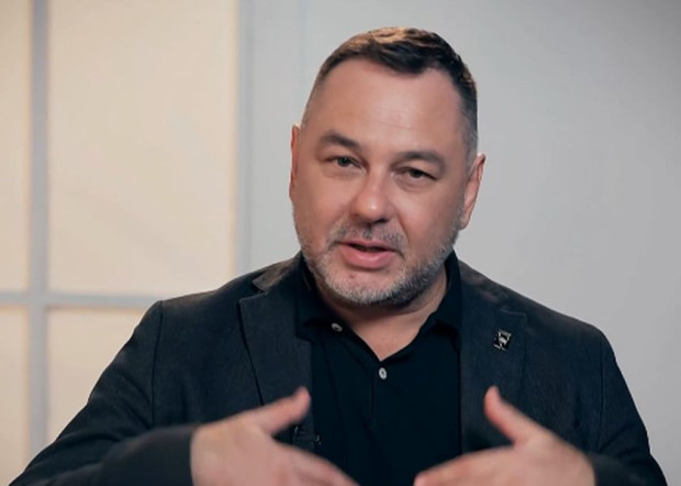 Фронтменът на "Остава" Свилен Ноев: Ако баща ми можеше да ме разбере, щях да му кажа, че му прощавам. Но беше гнусна свиня