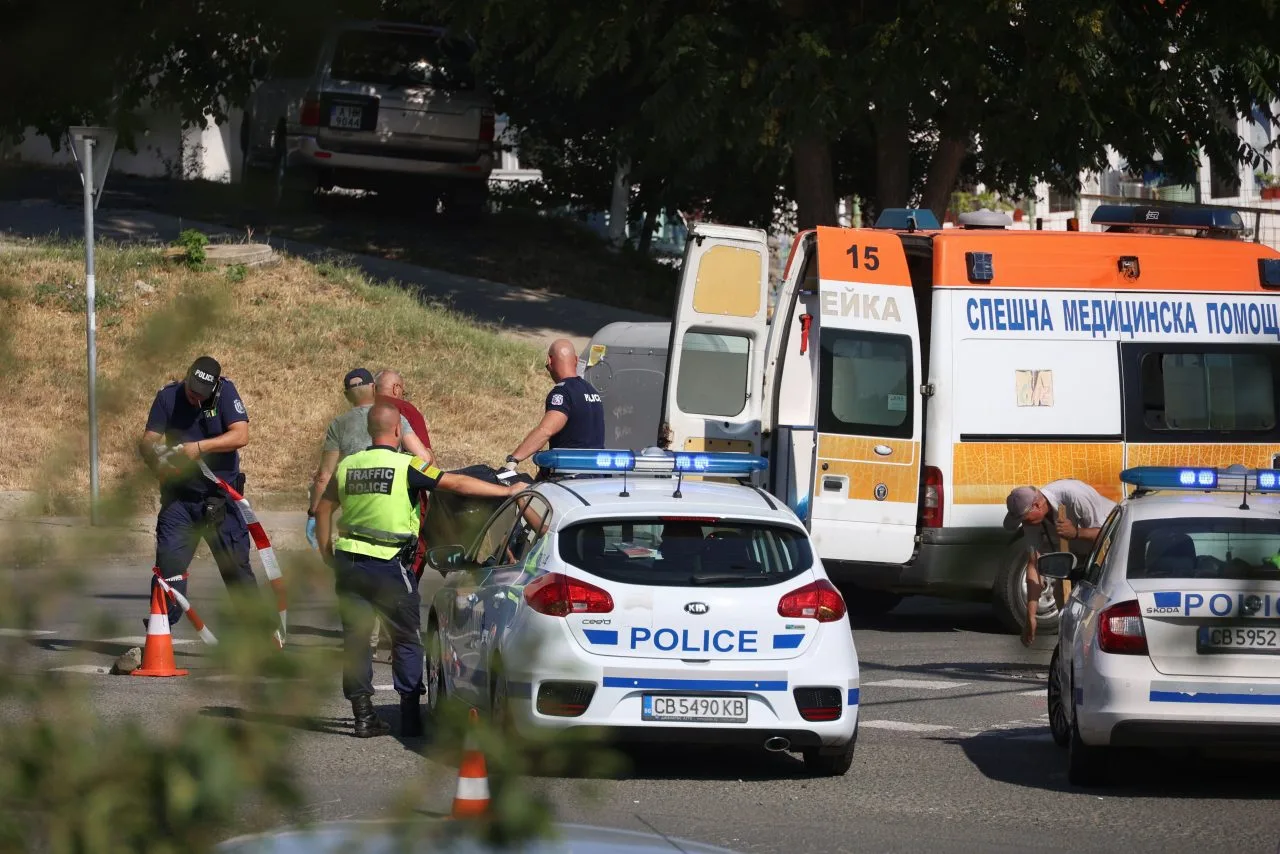 Супа топчета за 1.46 лв., свинска кавърма за 4.24 лв.... Къде? В депутатския стол на НС!