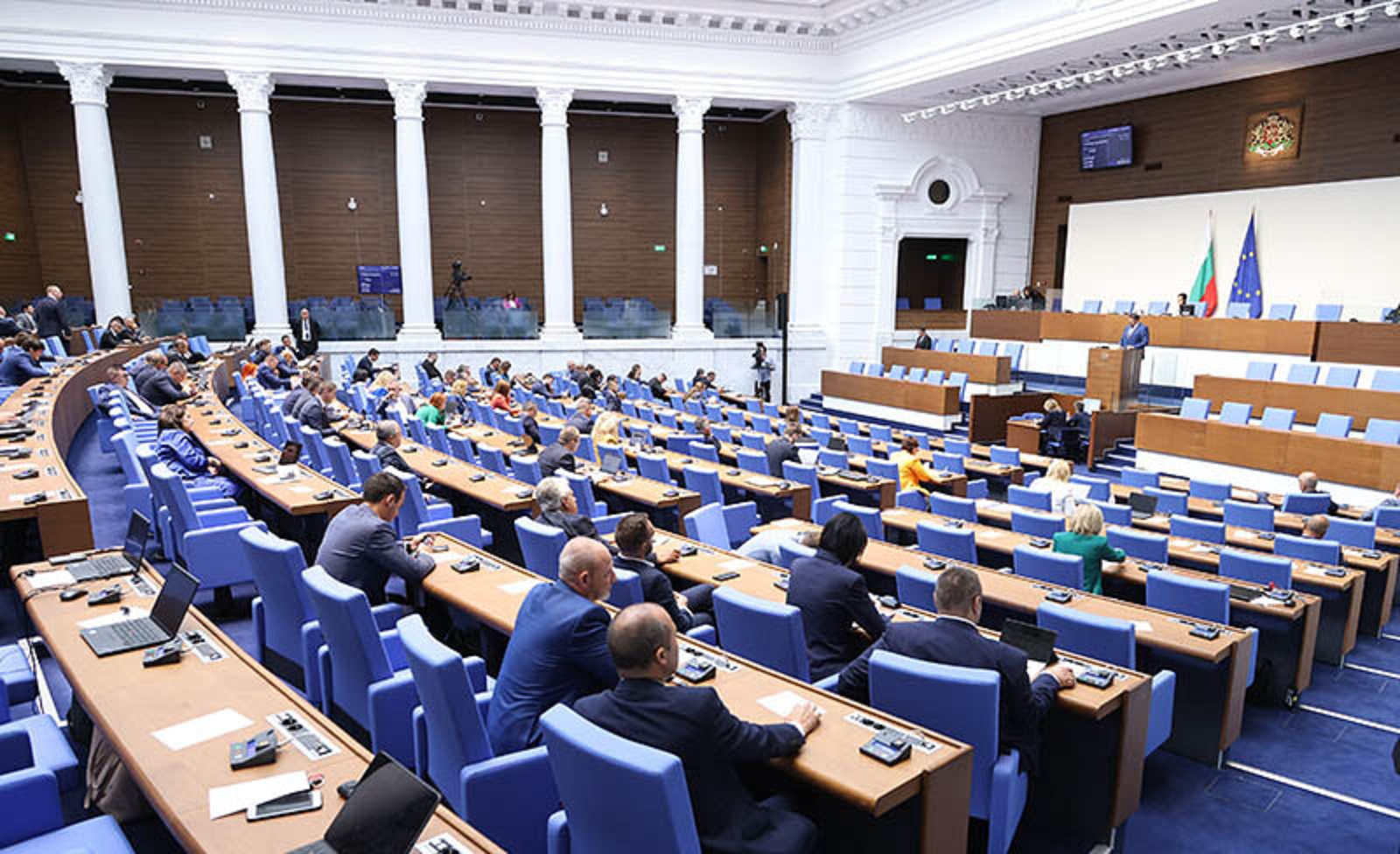 Парламентът лиши президента от правото да назначава шефове на ДАР, ДАТО и ДАНС