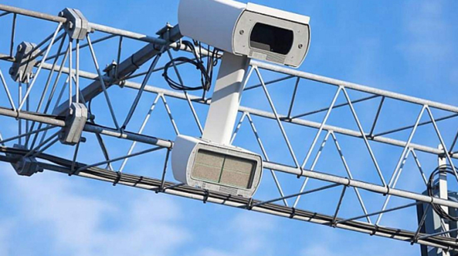 8 нови пътни отсечки с контрол на средната скорост