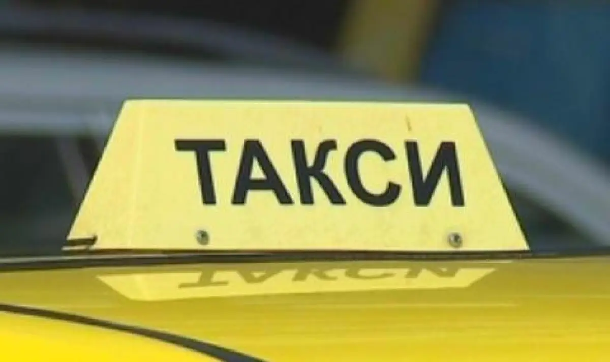 Таксиметров шофьор е с опасност за живота, намушкал го клиент