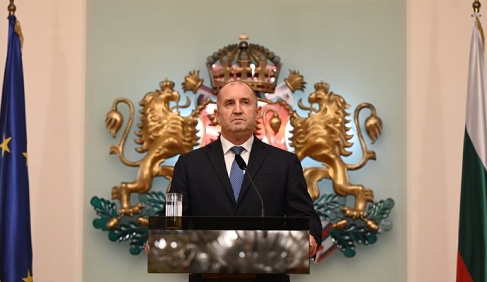 Румен Радев обяви кога стартират консултациите с партиите