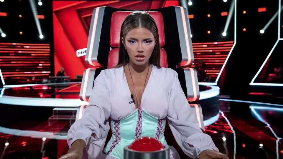 Дара напуска „Гласът”