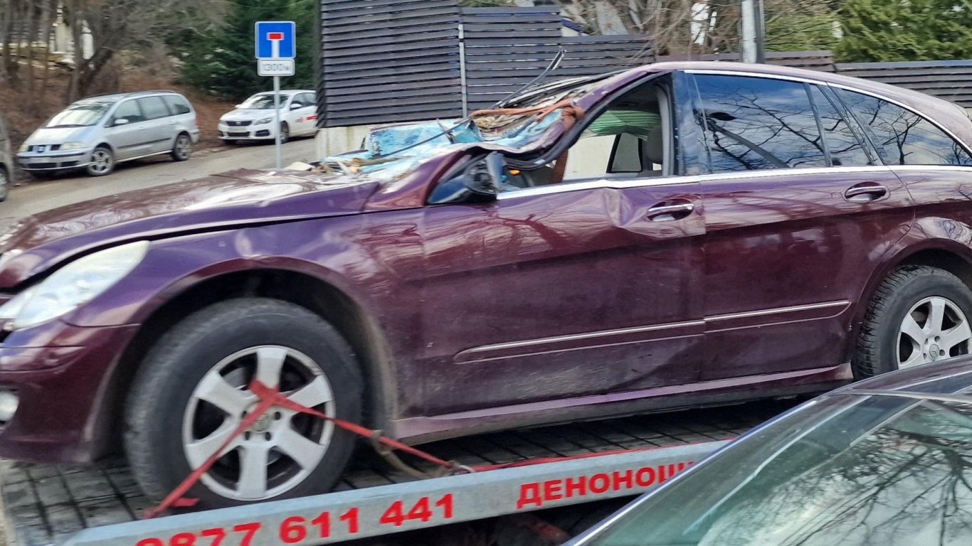 Вижте смазаната от дърво на Витоша кола, в която майка загина пред очите на децата си