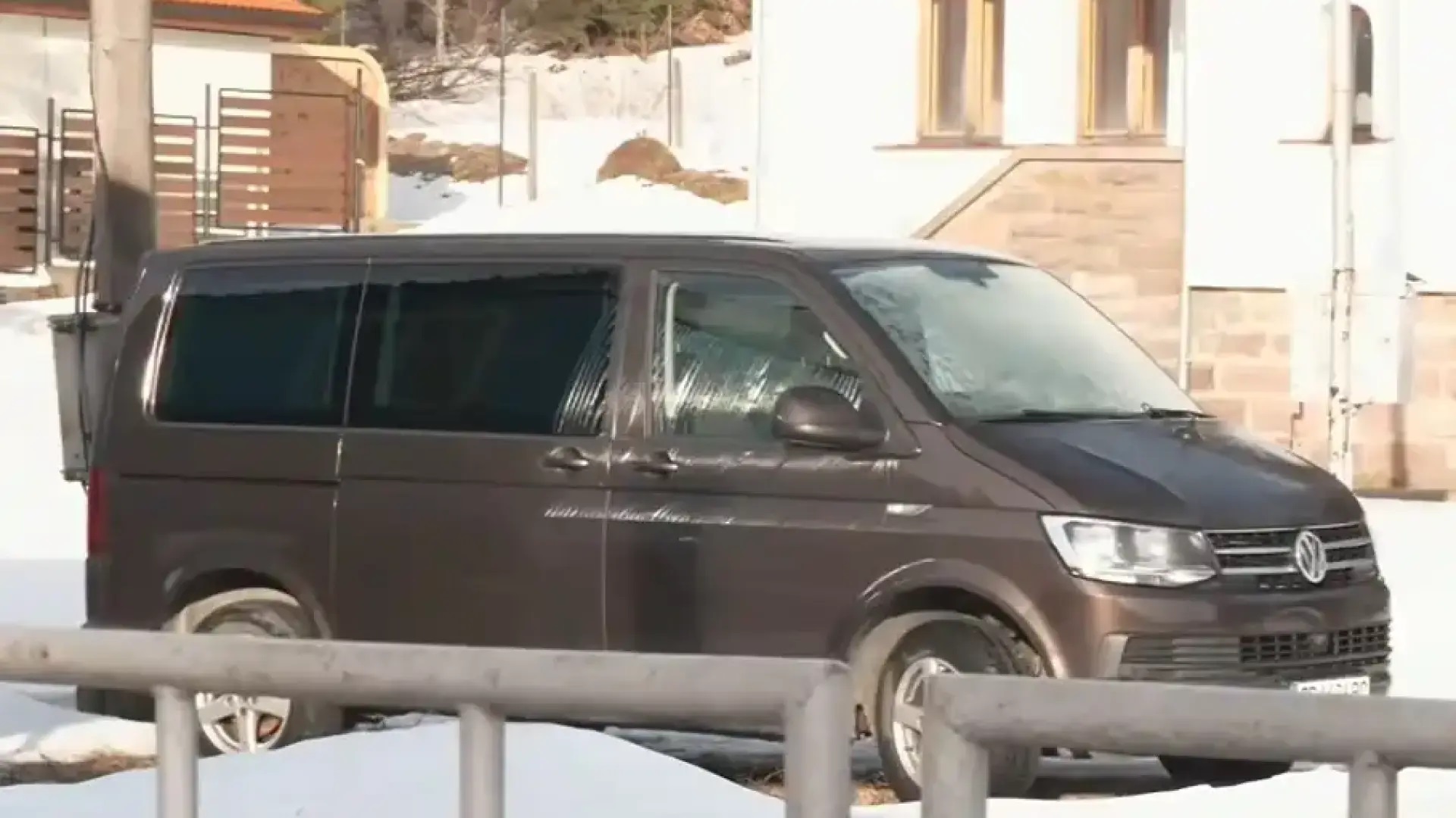 Черен бус край хижа „Петрохан“: нови въпроси около групата на Ивайло Калушев