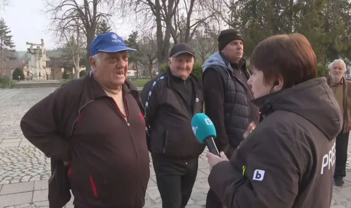 Възрастни хора вземат бързи кредити, за да си плащат сметките за ток