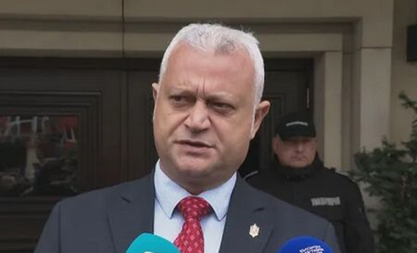 Емил Дечев: Шефката на Софийска градска прокуратура пътувала в една кола с Петьо Еврото