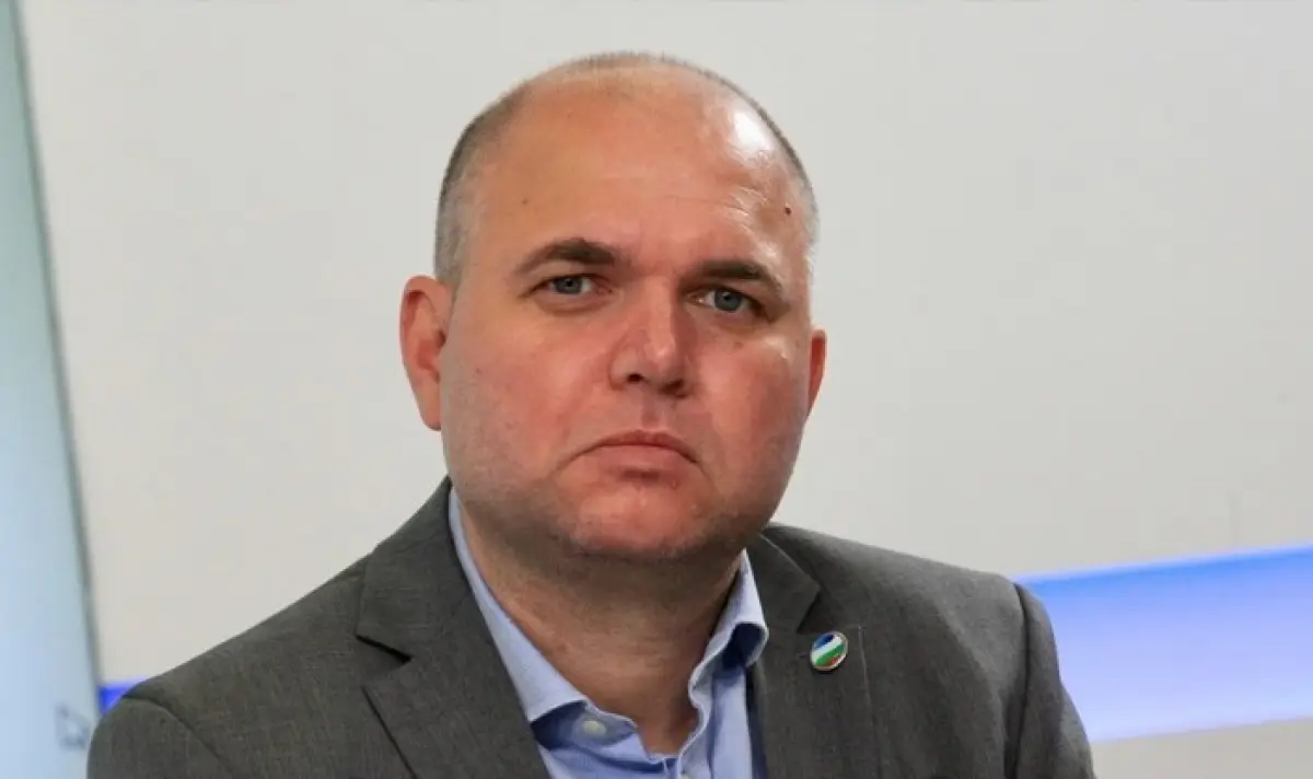 Владислав Панев: Сърбия разби мита за евтиния руски нефт, петрол, бензин и дизел. Три пъти са по-скъпи от България