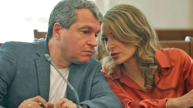Край на любовния роман: Павела Митова заряза подло Тошко Йорданов