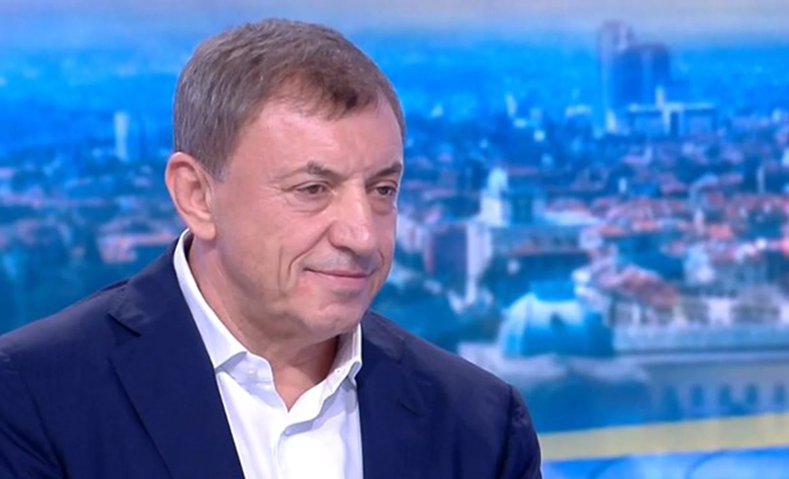 ФБР е отключи телефона на Алексей Петров