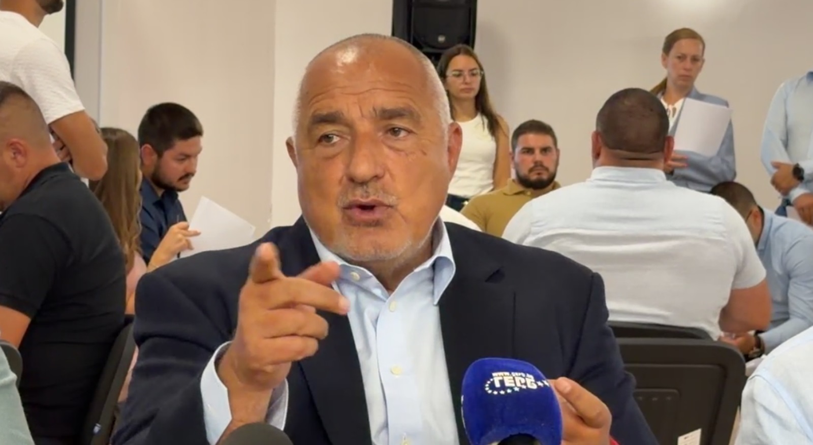 Бойко Борисов: Като станах премиер, нямаше и мантинели