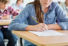 Обрат в училище! Добродетели и религии в клас, нови учебници, скок на заплатите