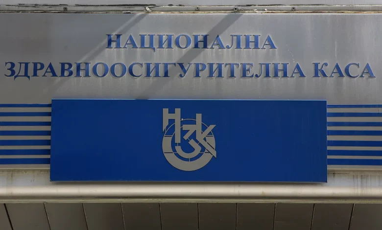 Кой ще управлява милиардите на НЗОК? Двама в битка за шефския пост