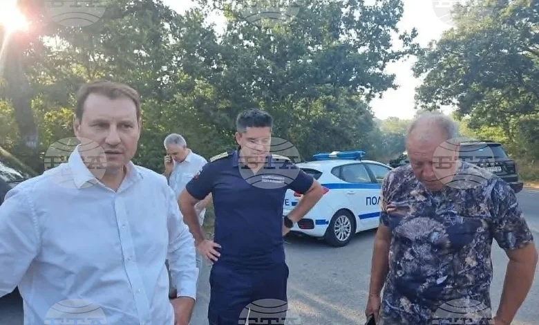 Хеликоптер и 10 екипа се бият с огъня в нашето райско селце