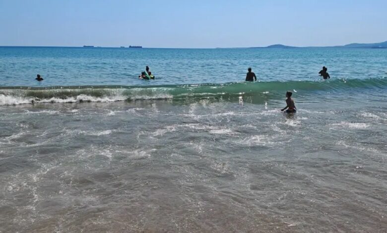 Забраниха къпането на известен плаж на нашето Море, водата гъмжи от опасни бактерии