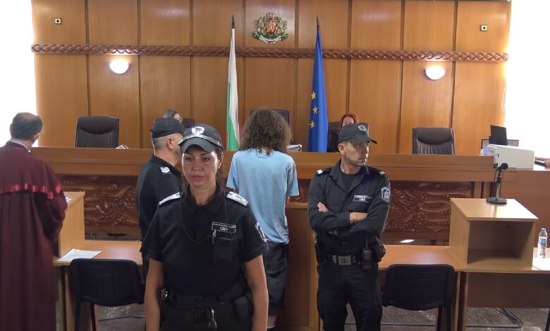 Съдът реши съдбата на задържания 15-г. младеж за убийството на Георги Кузев, адвокатът му с разкрития