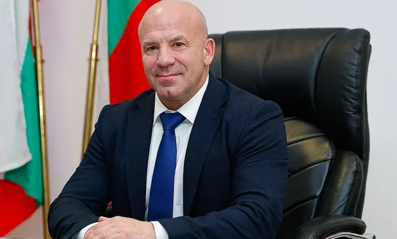 Спортният министър разкри зловещи игри със спортните бази. Огромни загуби