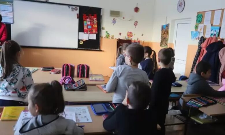 МОН затяга мерките: нови правила за учениците